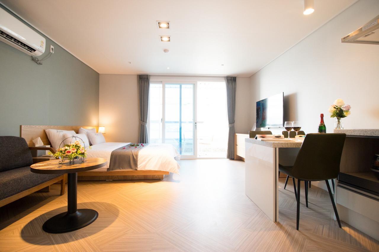 Lium Spa Hostel ยอซู ภายนอก รูปภาพ