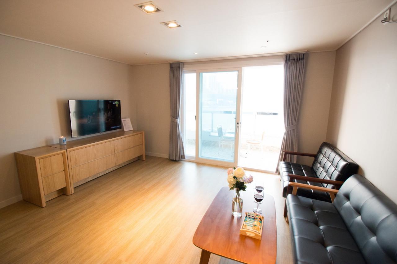Lium Spa Hostel ยอซู ภายนอก รูปภาพ
