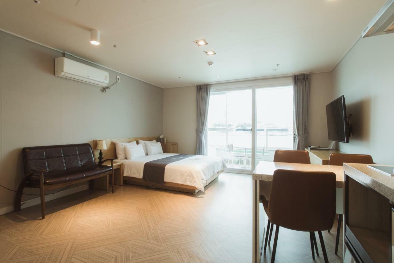 Lium Spa Hostel ยอซู ภายนอก รูปภาพ