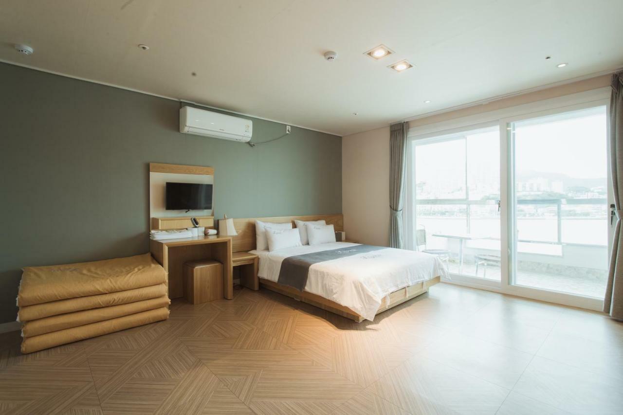 Lium Spa Hostel ยอซู ภายนอก รูปภาพ