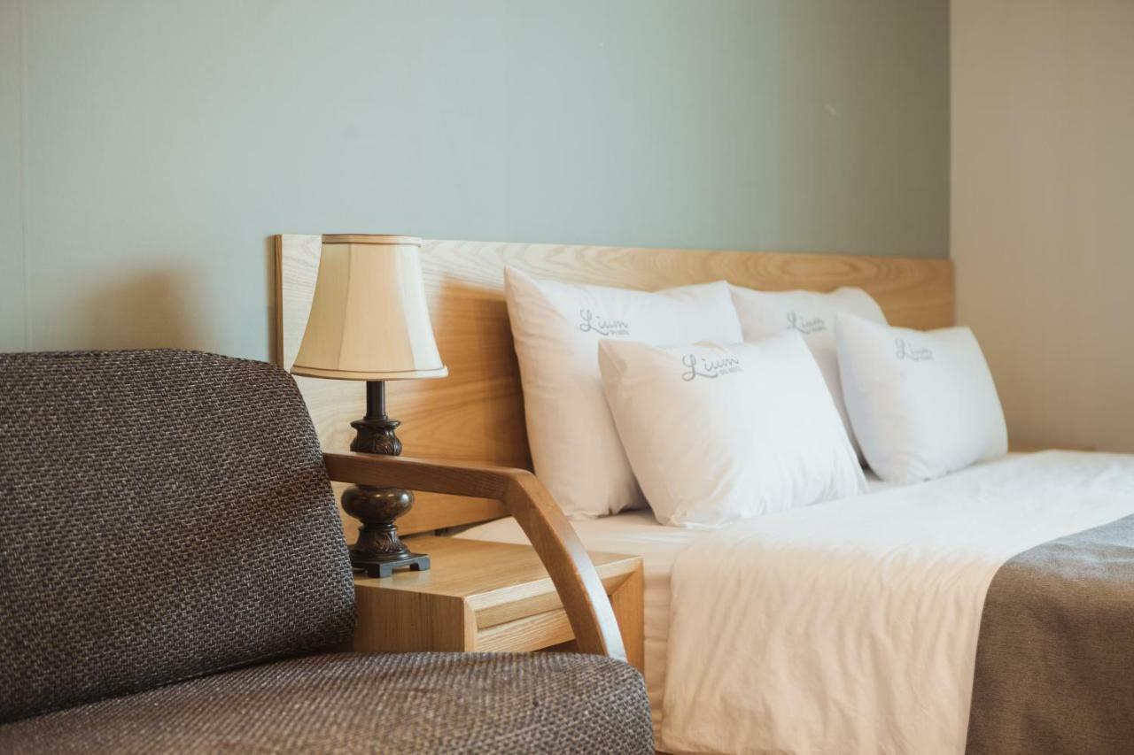 Lium Spa Hostel ยอซู ภายนอก รูปภาพ