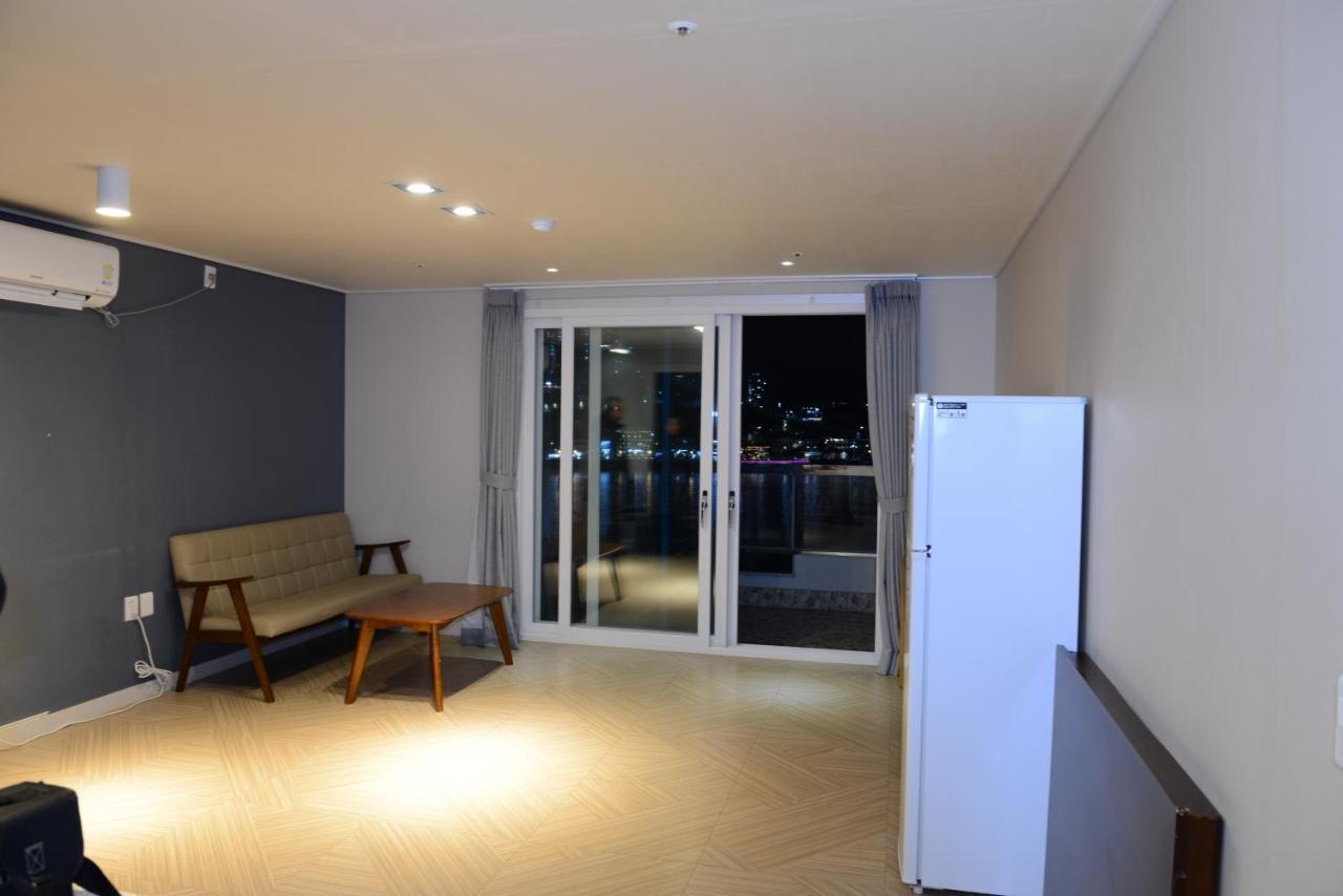 Lium Spa Hostel ยอซู ภายนอก รูปภาพ