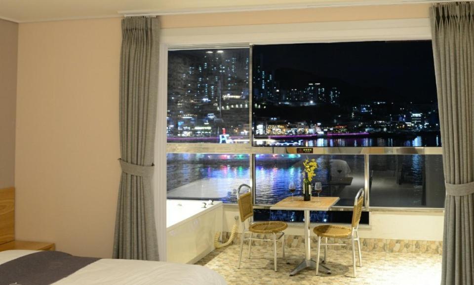 Lium Spa Hostel ยอซู ภายนอก รูปภาพ